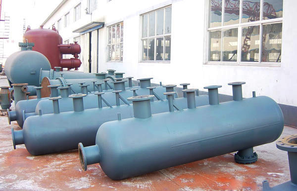 新(xīn)躍牌集分水(shuǐ)器製作現場